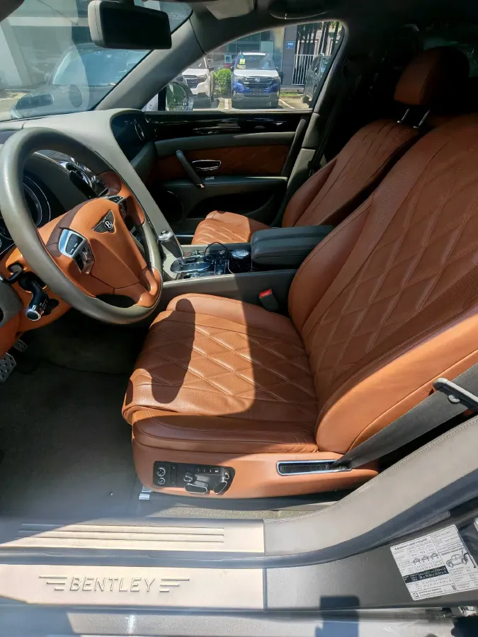 2016 Bentley Flying Spur 4.0T 507HP V8 8AT,autocango,china used car exporter,china ev exporter,chinese used car exporter,chinese used ev exporter