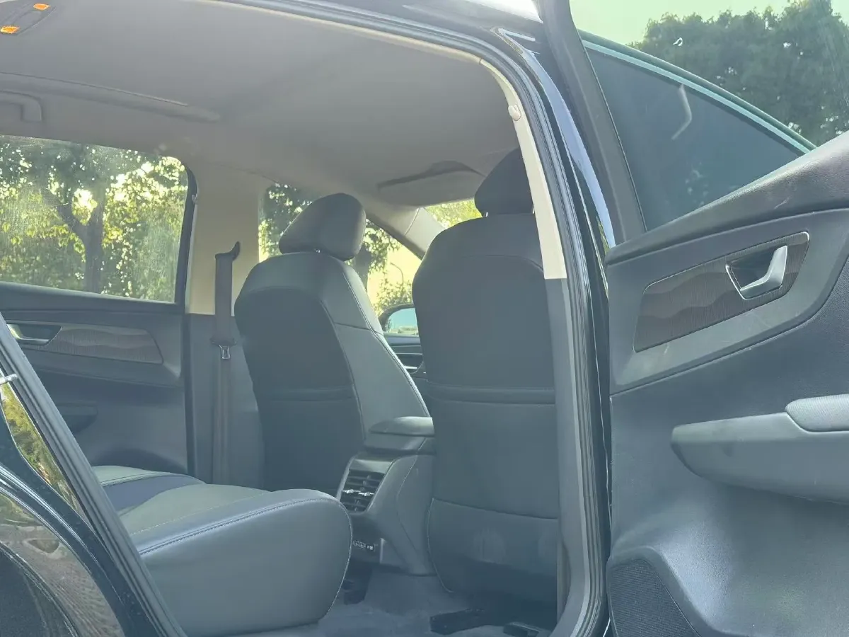 2022 HongQi E-QM5 BEV 54KWH,autocango,china used car exporter,china ev exporter,chinese used car exporter,chinese used ev exporter