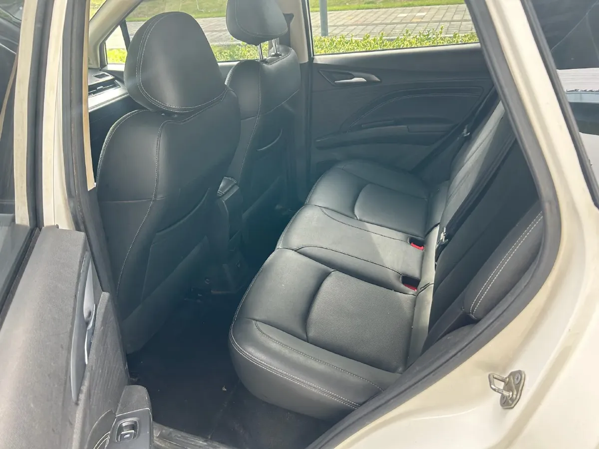 2022 ChangAn Oshan X7 Plus 1.5T 188HP L4 7DCT,autocango,china used car exporter,china ev exporter,chinese used car exporter,chinese used ev exporter