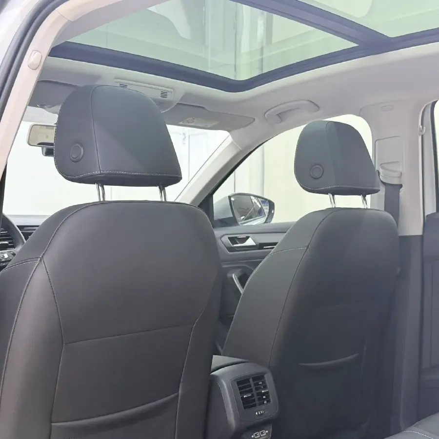 2022 Volkswagen T-Roc 1.4T 150HP L4 7DCT,autocango,china used car exporter,china ev exporter,chinese used car exporter,chinese used ev exporter