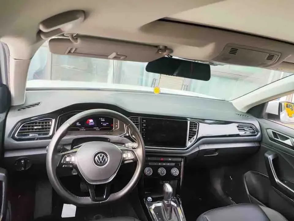 2022 Volkswagen T-Roc 1.4T 150HP L4 7DCT,autocango,china used car exporter,china ev exporter,chinese used car exporter,chinese used ev exporter