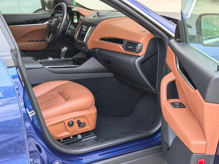 2018 Jaguar XJ 3.0T 340HP V6 8AT,autocango,china used car exporter,china ev exporter,chinese used car exporter,chinese used ev exporter