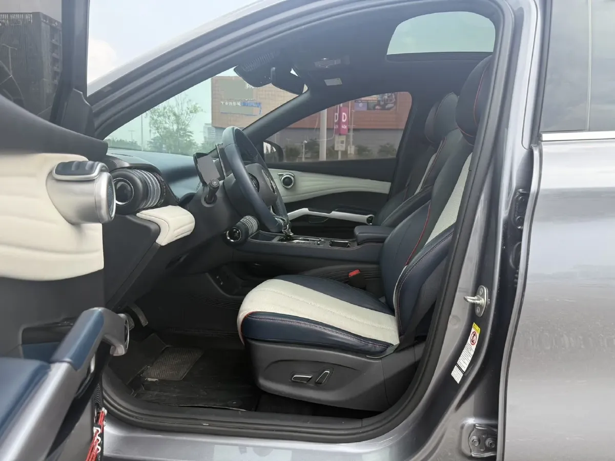2022 Foton Grand General G7 2.0T 238HP L4 8AT,autocango,china used car exporter,china ev exporter,chinese used car exporter,chinese used ev exporter
