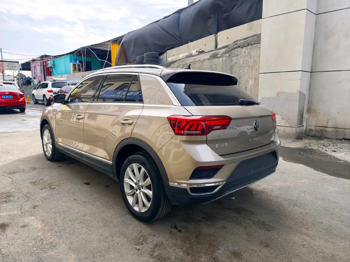 2021 Volkswagen T-Roc 1.4T 150HP L4 7DCT,autocango,china used car exporter,china ev exporter,chinese used car exporter,chinese used ev exporter