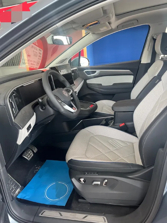 2024 Volkswagen Talagon 2.0T 220HP L4 7DCT,autocango,china used car exporter,china ev exporter,chinese used car exporter,chinese used ev exporter