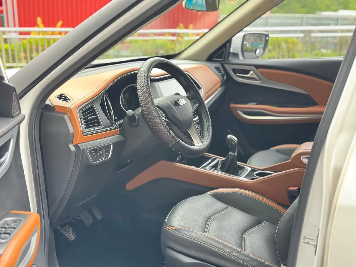2017 Zotye T300 1.5L 112HP L4 5MT,autocango,china used car exporter,china ev exporter,chinese used car exporter,chinese used ev exporter