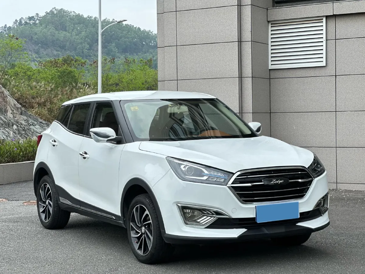 2017 Zotye T300 1.5L 112HP L4 5MT,autocango,china used car exporter,china ev exporter,chinese used car exporter,chinese used ev exporter