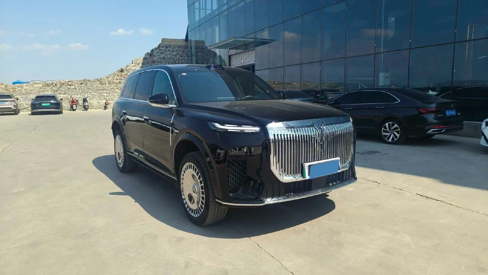 2026 Voyah TaiShan 1.5T 150HP L4 PHEV,autocango,china used car exporter,china ev exporter,chinese used car exporter,chinese used ev exporter