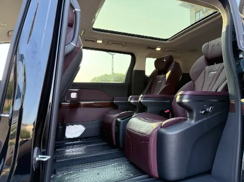 2023 HongQi HQ9 2.0T 252HP L4 8AT,autocango,china used car exporter,china ev exporter,chinese used car exporter,chinese used ev exporter