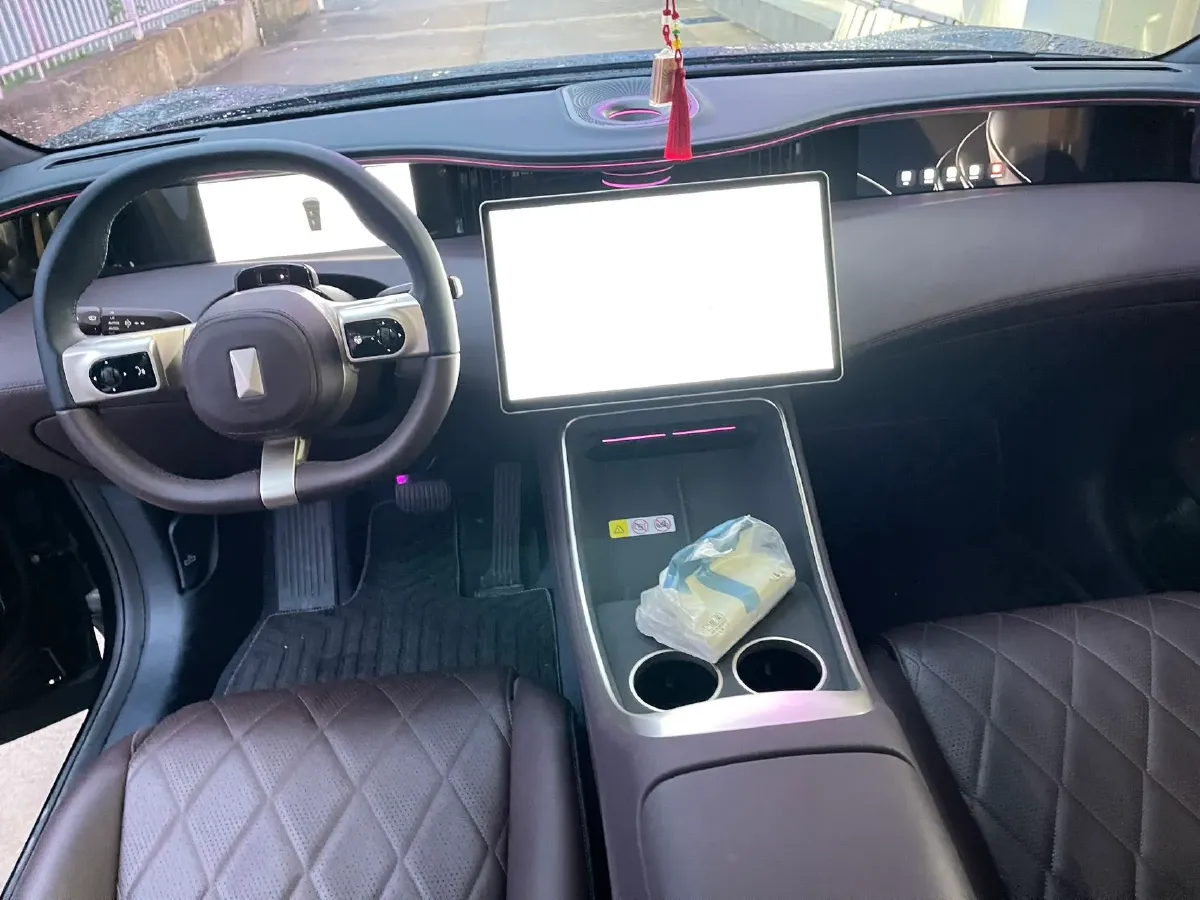 2025 Avatr 11 1.5T 156HP L4 REEV 39.05KWH,autocango,china used car exporter,china ev exporter,chinese used car exporter,chinese used ev exporter