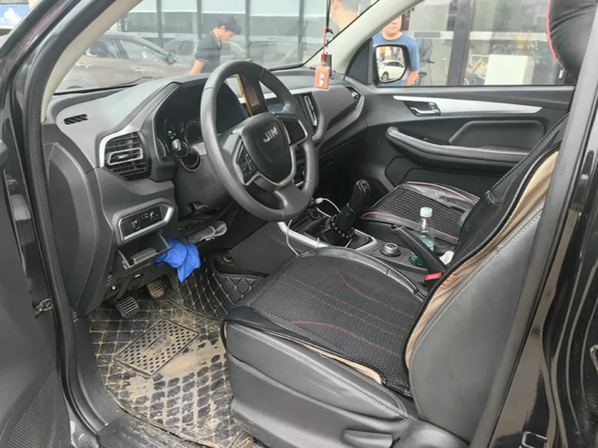 2022 Isuzu RE-MAX Jim 2.8T 120HP L4 5MT,autocango,china used car exporter,china ev exporter,chinese used car exporter,chinese used ev exporter