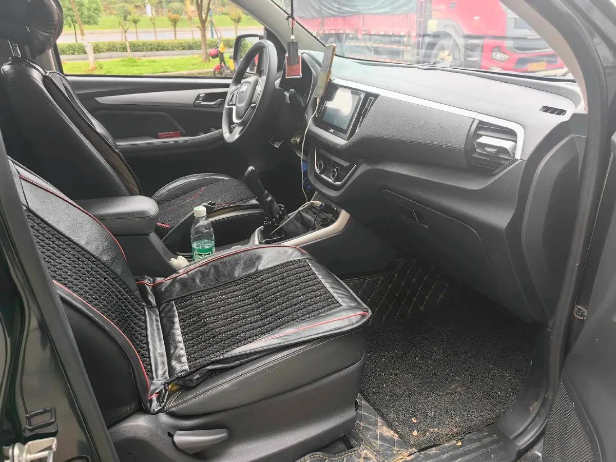 2022 Isuzu RE-MAX Jim 2.8T 120HP L4 5MT,autocango,china used car exporter,china ev exporter,chinese used car exporter,chinese used ev exporter