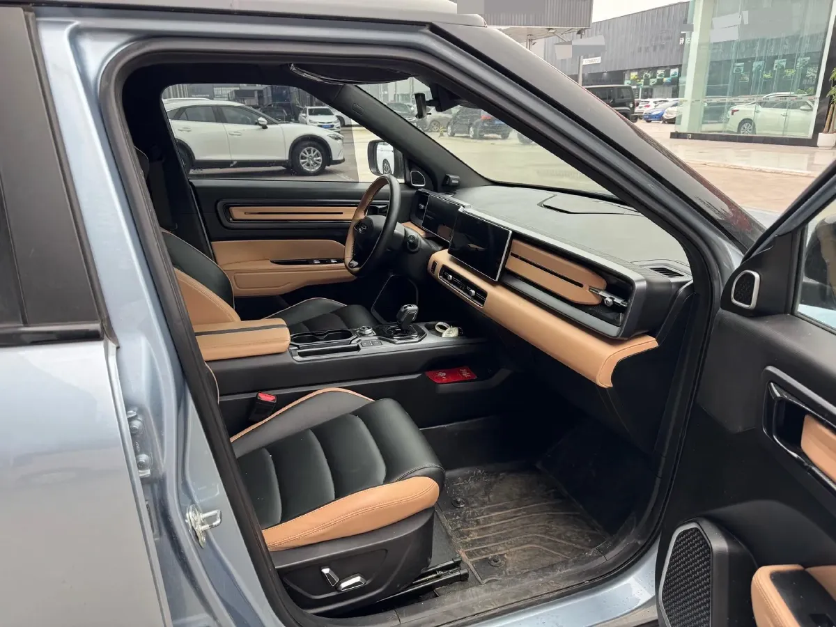 2023 Geely ICON 1.5T 181HP L4 7DCT,autocango,china used car exporter,china ev exporter,chinese used car exporter,chinese used ev exporter