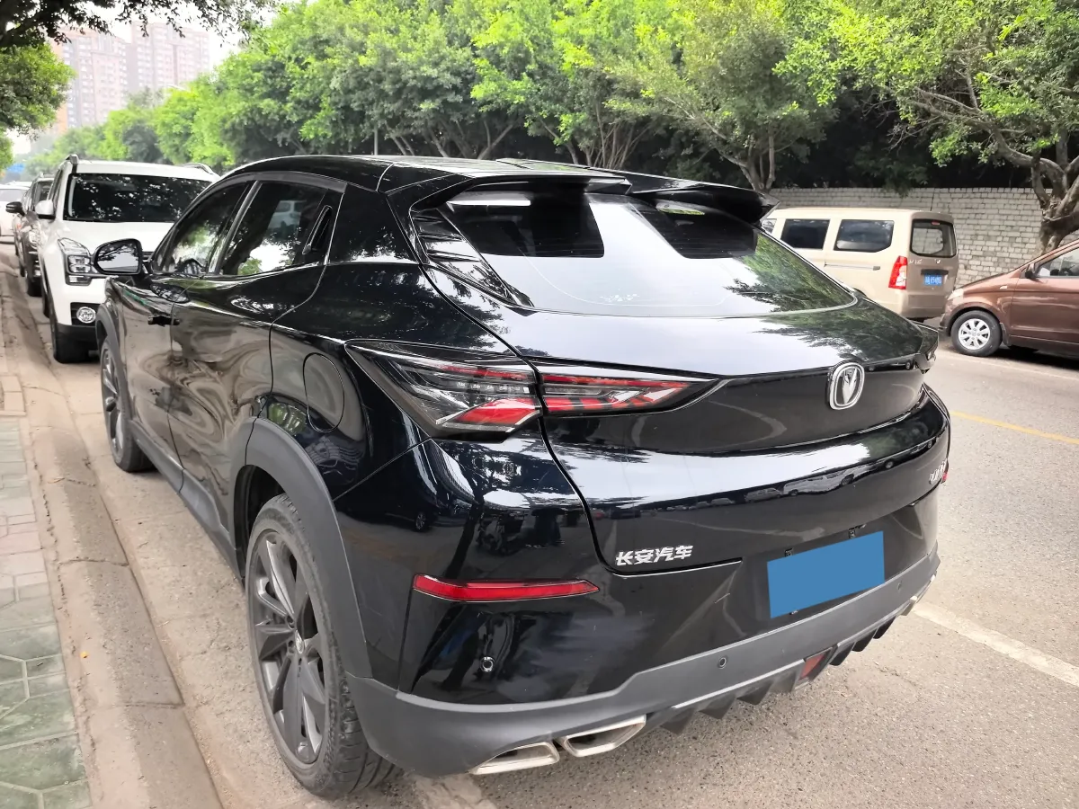 2020 ChangAn UNI-T 1.5T 180HP L4 7DCT,autocango,china used car exporter,china ev exporter,chinese used car exporter,chinese used ev exporter