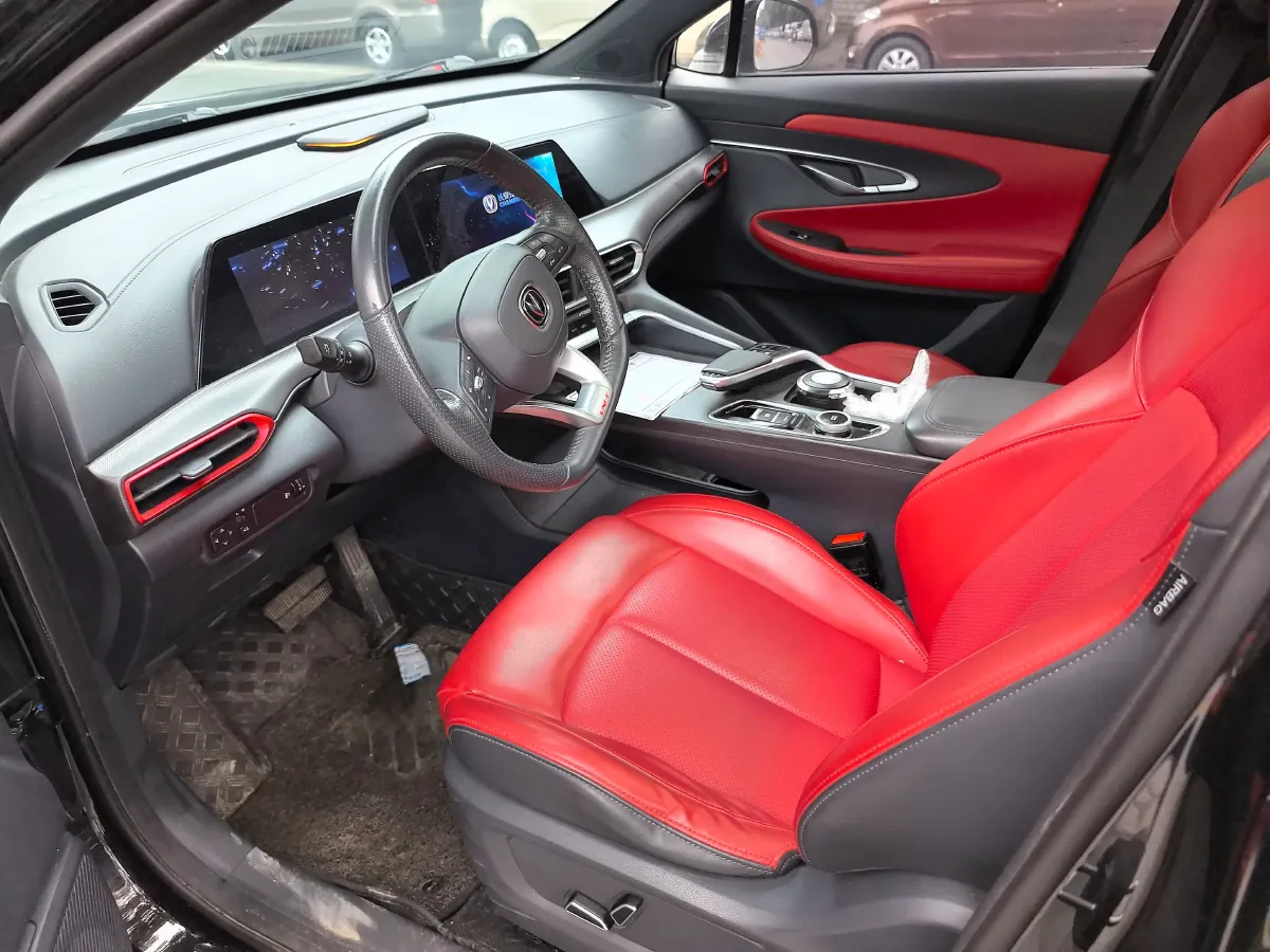 2020 ChangAn UNI-T 1.5T 180HP L4 7DCT,autocango,china used car exporter,china ev exporter,chinese used car exporter,chinese used ev exporter