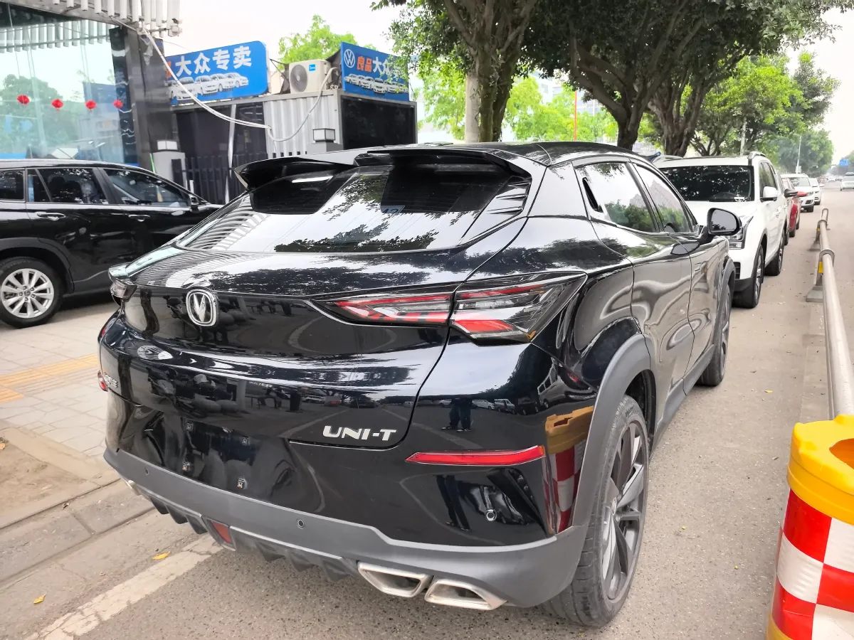 2020 ChangAn UNI-T 1.5T 180HP L4 7DCT,autocango,china used car exporter,china ev exporter,chinese used car exporter,chinese used ev exporter