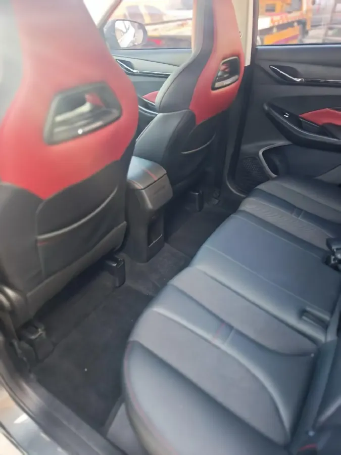 2020 ChangAn UNI-T 1.5T 180HP L4 7DCT,autocango,china used car exporter,china ev exporter,chinese used car exporter,chinese used ev exporter
