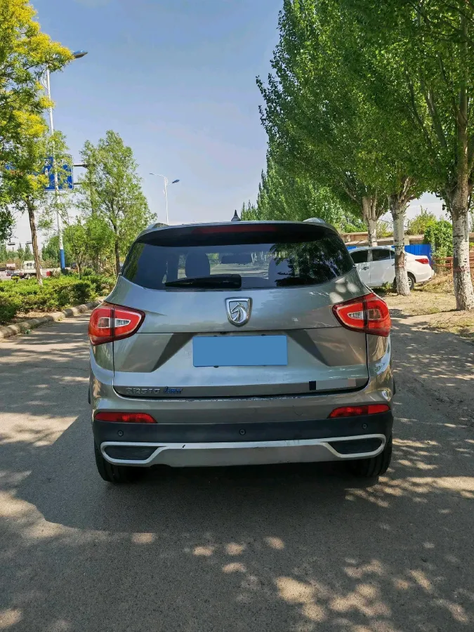 2017 HaiMa S5 Young Edition 1.6L 122HP L4 5MT,autocango,china used car exporter,china ev exporter,chinese used car exporter,chinese used ev exporter
