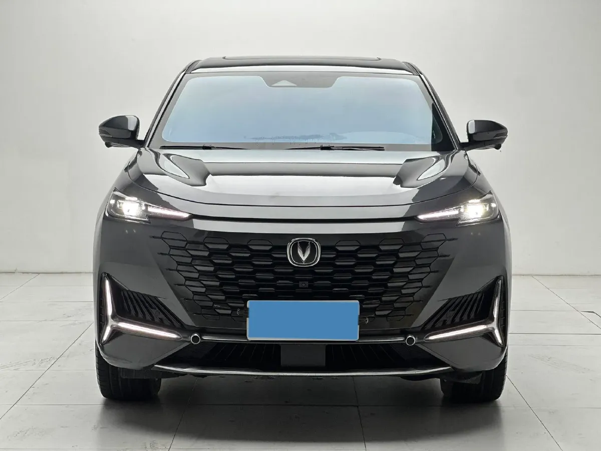 2021 ChangAn UNI-K 2.0T 233HP L4 8AT,autocango,china used car exporter,china ev exporter,chinese used car exporter,chinese used ev exporter