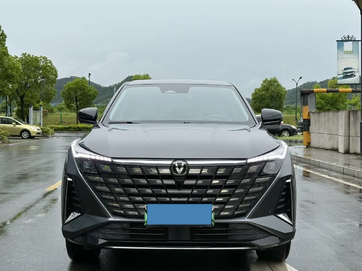 2024 ChangAn UNI-Z 1.5L 98HP L4 E-CVT PHEV 18.4KWH,autocango,china used car exporter,china ev exporter,chinese used car exporter,chinese used ev exporter