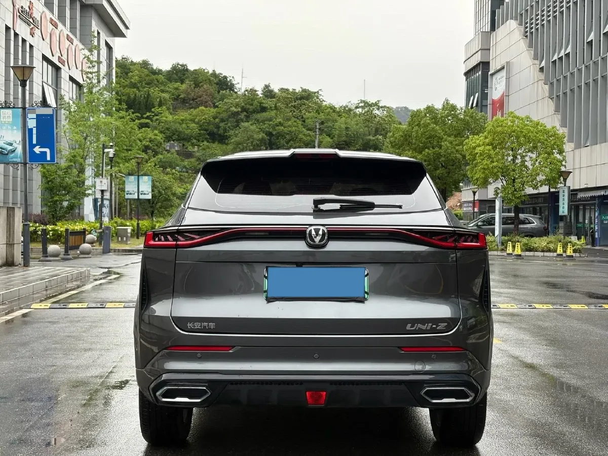 2024 ChangAn UNI-Z 1.5L 98HP L4 E-CVT PHEV 18.4KWH,autocango,china used car exporter,china ev exporter,chinese used car exporter,chinese used ev exporter