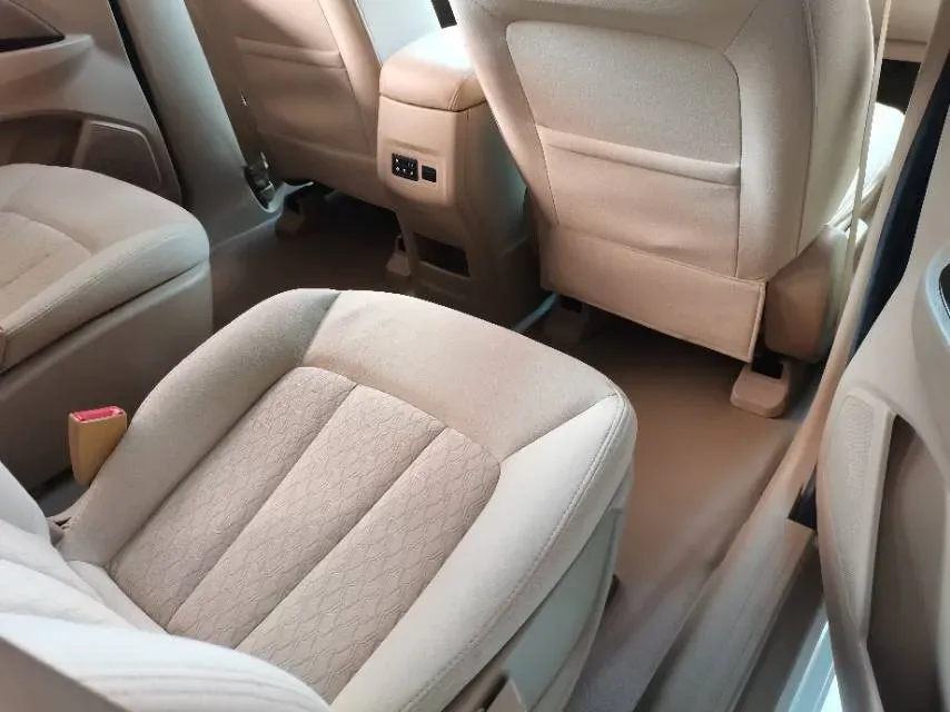 2016 BaoJun 730 1.5L 112HP L4 5MT,autocango,china used car exporter,china ev exporter,chinese used car exporter,chinese used ev exporter