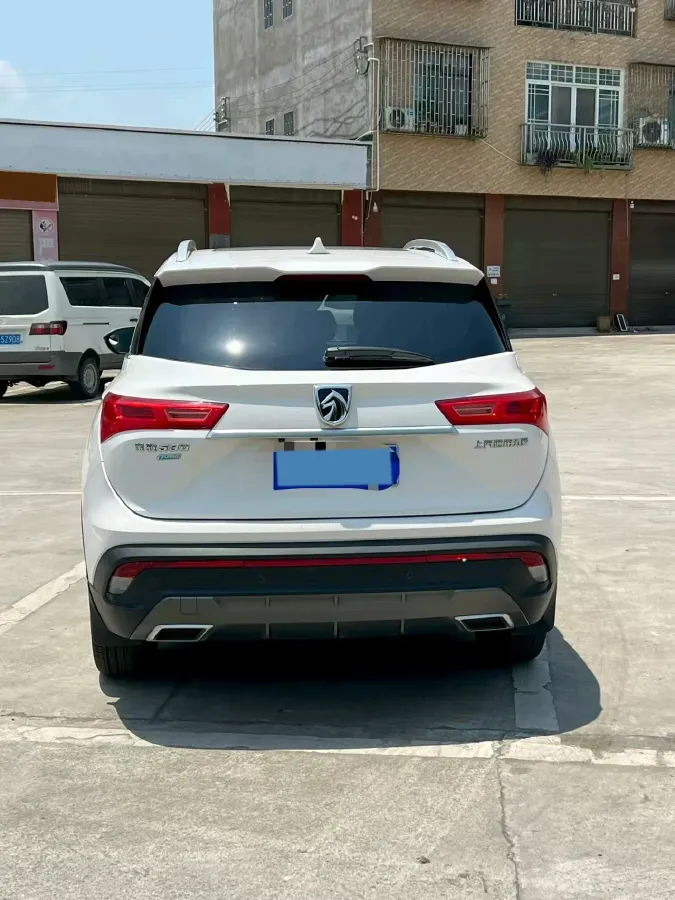 2018 BaoJun 530 1.5T 150HP L4 6MT,autocango,china used car exporter,china ev exporter,chinese used car exporter,chinese used ev exporter