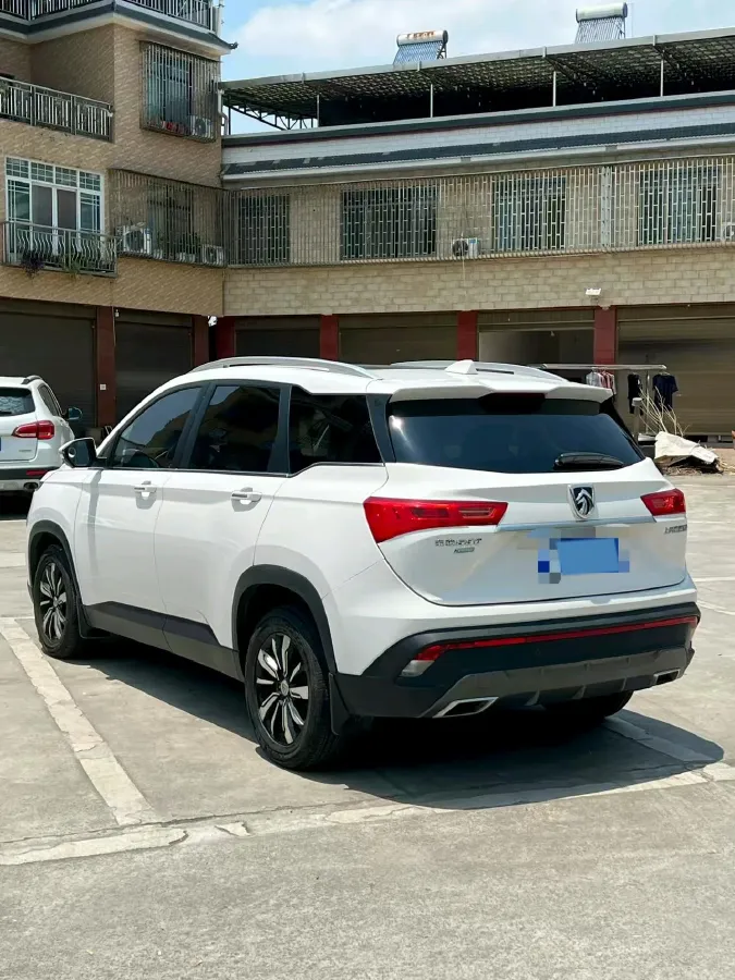 2018 BaoJun 530 1.5T 150HP L4 6MT,autocango,china used car exporter,china ev exporter,chinese used car exporter,chinese used ev exporter