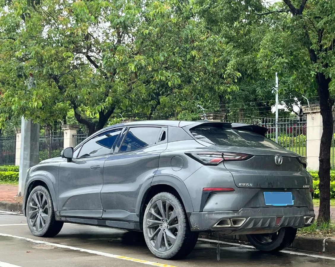 2020 ChangAn UNI-T 1.5T 180HP L4 7DCT,autocango,china used car exporter,china ev exporter,chinese used car exporter,chinese used ev exporter