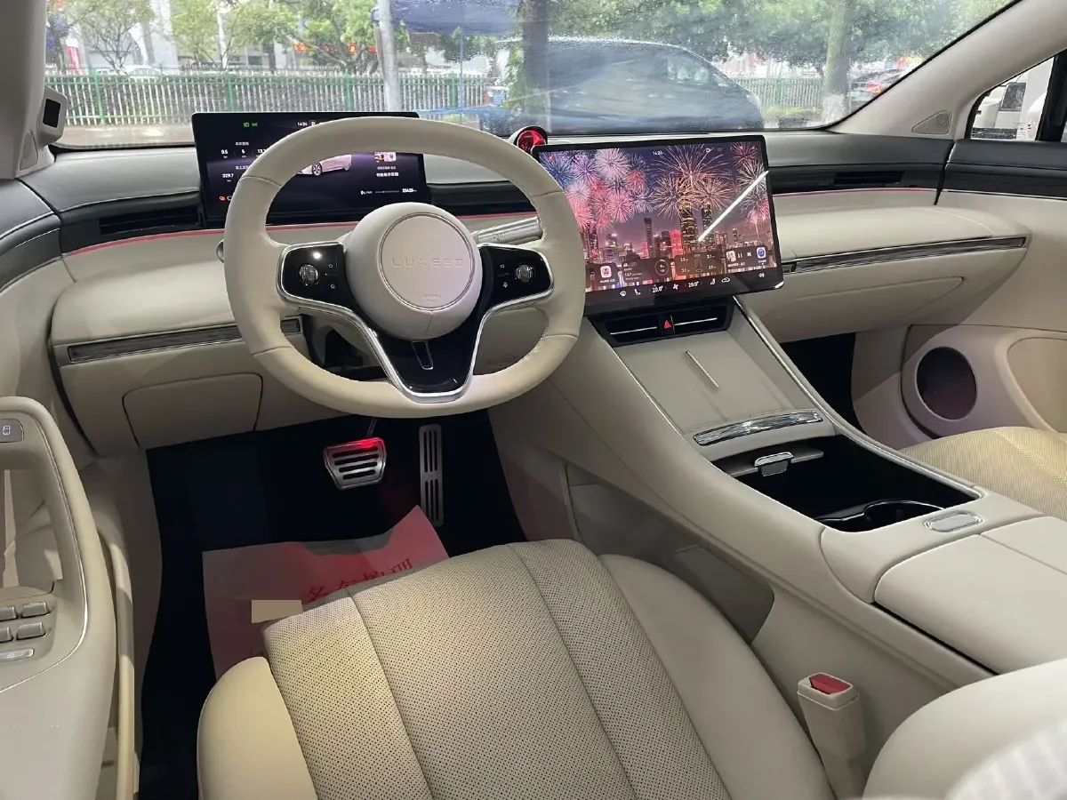 2025 Luxeed S7 BEV 82KWH,autocango,china used car exporter,china ev exporter,chinese used car exporter,chinese used ev exporter