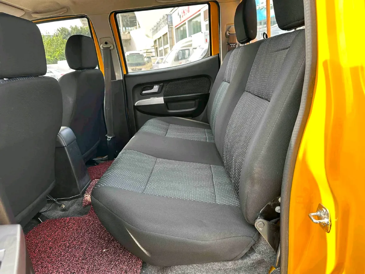 2021 Dongfeng RuiQi 2.4L 158HP L4 5MT,autocango,china used car exporter,china ev exporter,chinese used car exporter,chinese used ev exporter