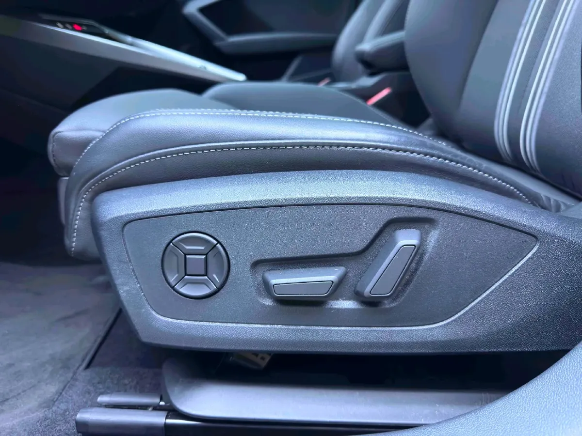 2022 Audi A3 1.4T 150HP L4 7DCT,autocango,china used car exporter,china ev exporter,chinese used car exporter,chinese used ev exporter