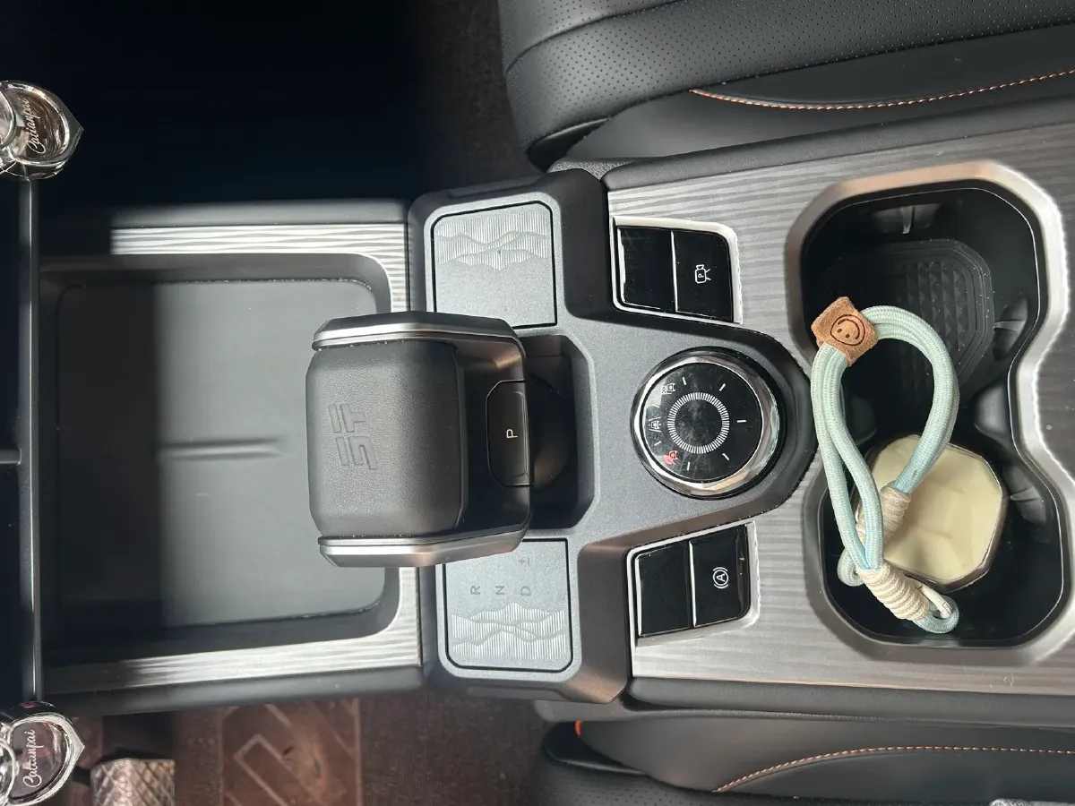 2025 Jetour DASHING 1.5T 184HP L4 7DCT,autocango,china used car exporter,china ev exporter,chinese used car exporter,chinese used ev exporter