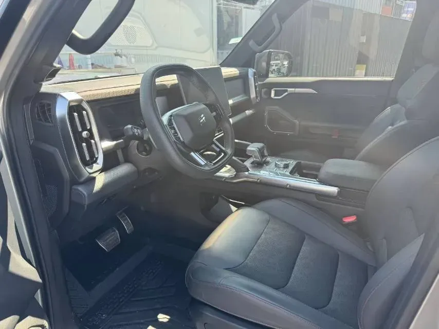 2023 Jetour Traveller 2.0T 254HP L4 7DCT,autocango,china used car exporter,china ev exporter,chinese used car exporter,chinese used ev exporter
