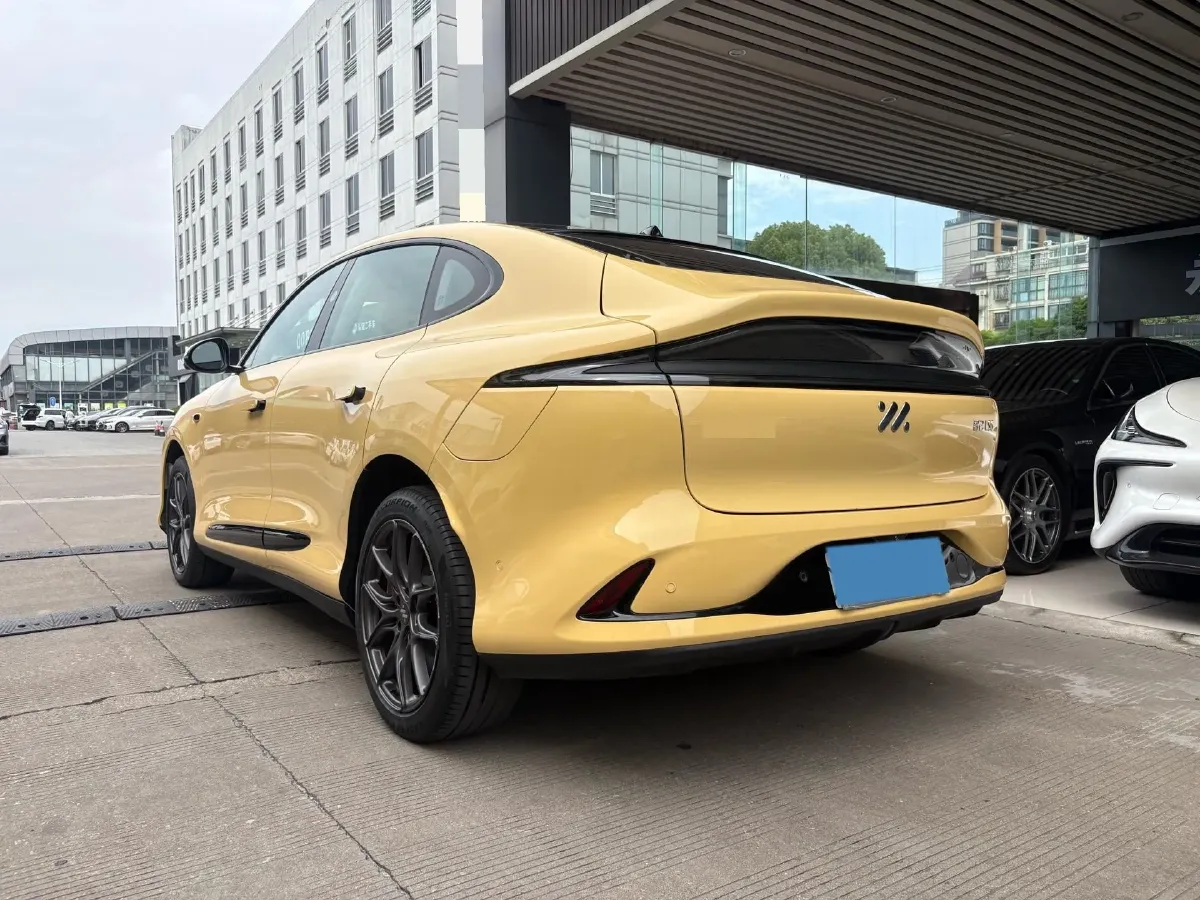 2023 IM LS6 BEV 71KWH,autocango,china used car exporter,china ev exporter,chinese used car exporter,chinese used ev exporter