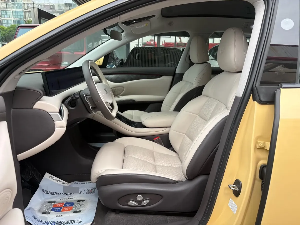 2023 IM LS6 BEV 71KWH,autocango,china used car exporter,china ev exporter,chinese used car exporter,chinese used ev exporter