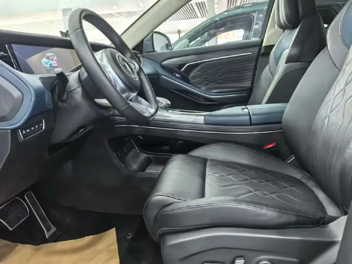 2021 Voyah FREE Range Extended 109HP REEV 33KWH,autocango,china used car exporter,china ev exporter,chinese used car exporter,chinese used ev exporter