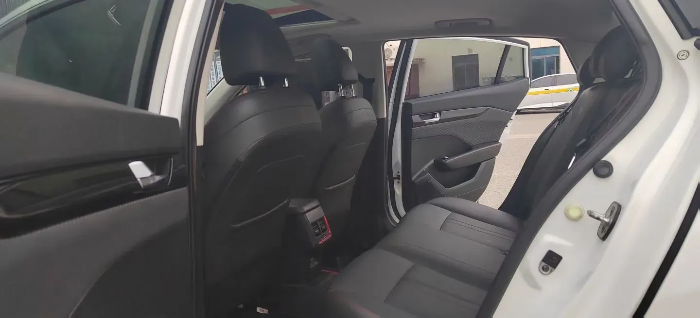 2021 DongFeng Aeolus YiXuan 1.5T 150HP L4 6DCT,autocango,china used car exporter,china ev exporter,chinese used car exporter,chinese used ev exporter