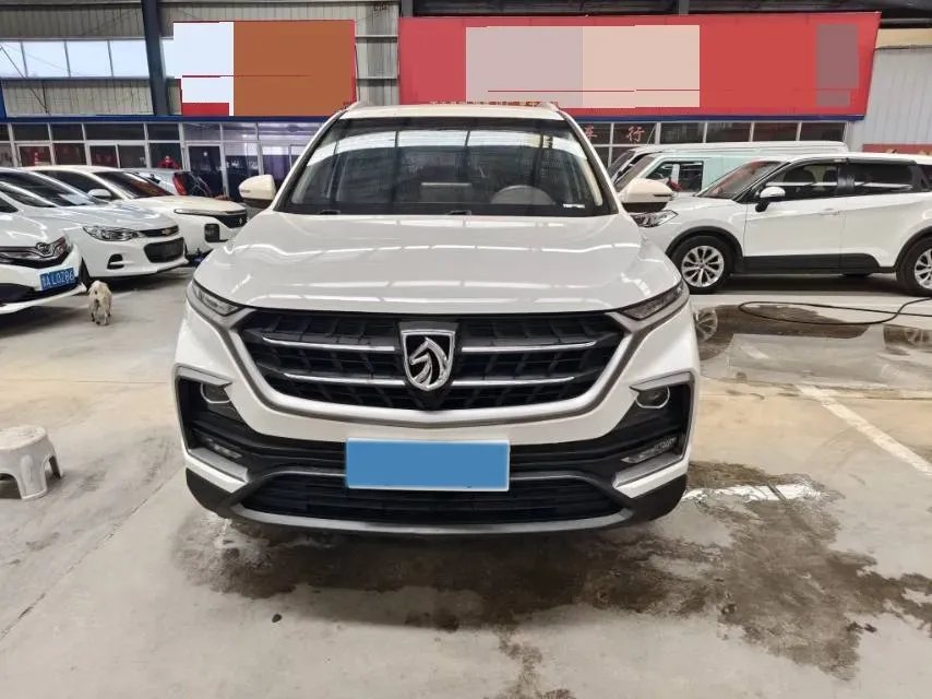 2018 BaoJun 530 1.5T 150HP L4 6MT,autocango,china used car exporter,china ev exporter,chinese used car exporter,chinese used ev exporter