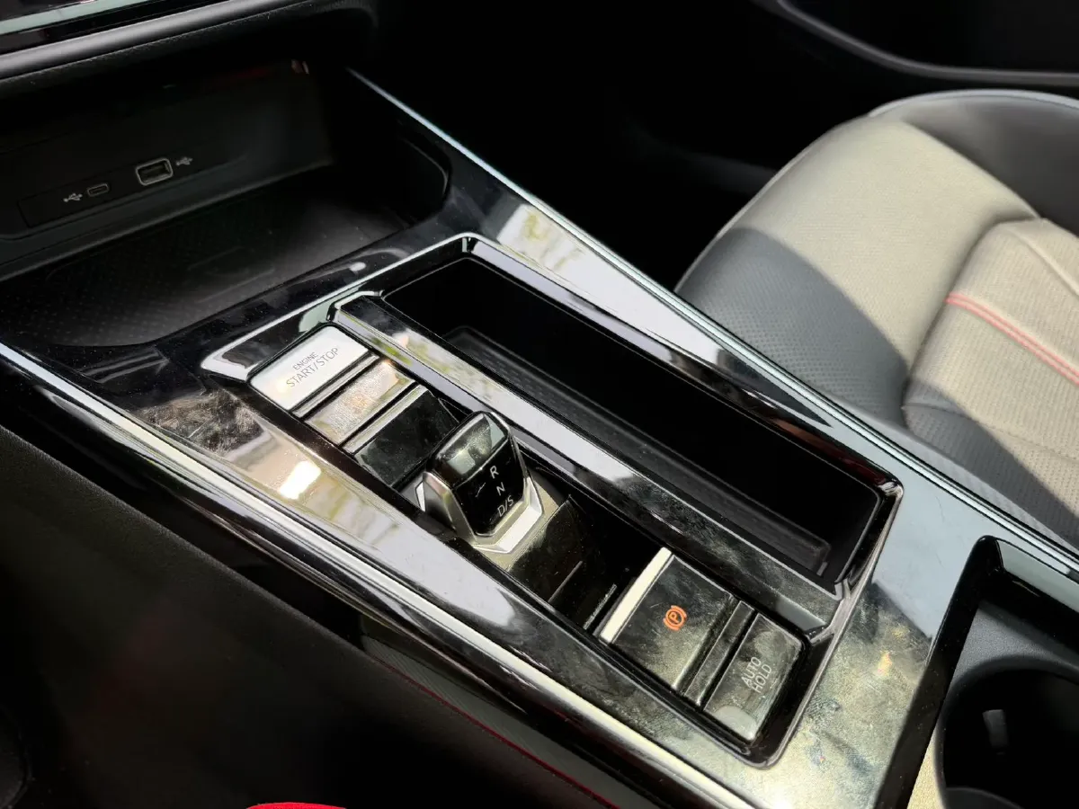 2023 Volkswagen Lamando 1.4T 150HP L4 7DCT,autocango,china used car exporter,china ev exporter,chinese used car exporter,chinese used ev exporter