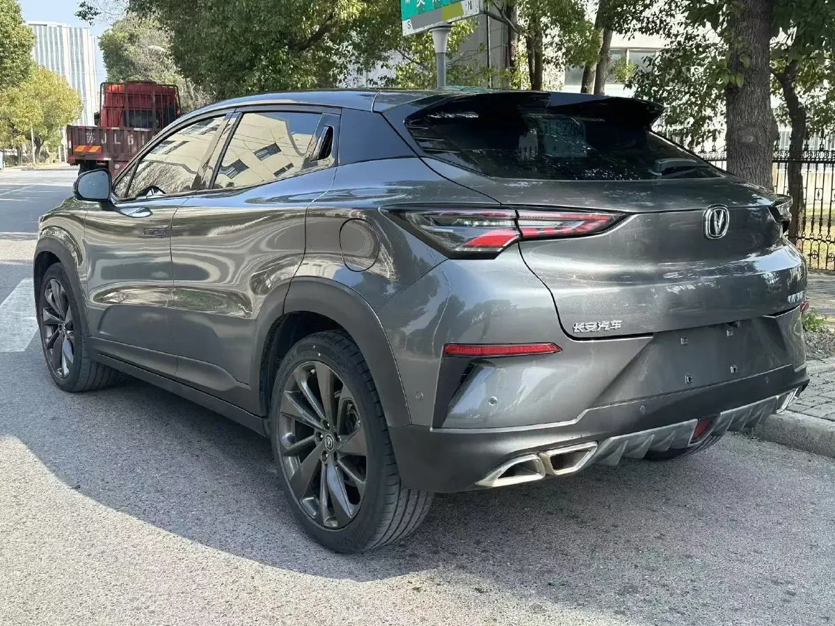 2020 ChangAn UNI-T 1.5T 180HP L4 7DCT,autocango,china used car exporter,china ev exporter,chinese used car exporter,chinese used ev exporter