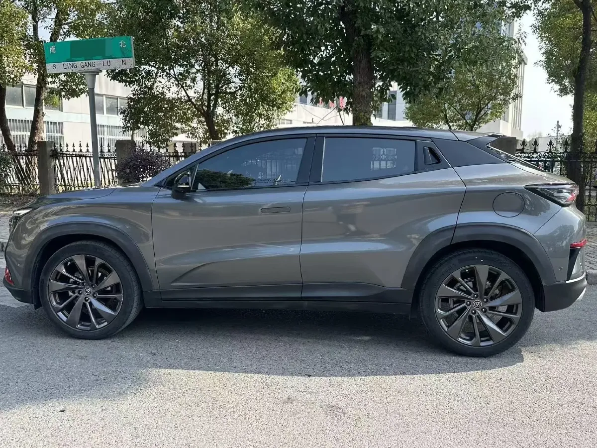 2020 ChangAn UNI-T 1.5T 180HP L4 7DCT,autocango,china used car exporter,china ev exporter,chinese used car exporter,chinese used ev exporter
