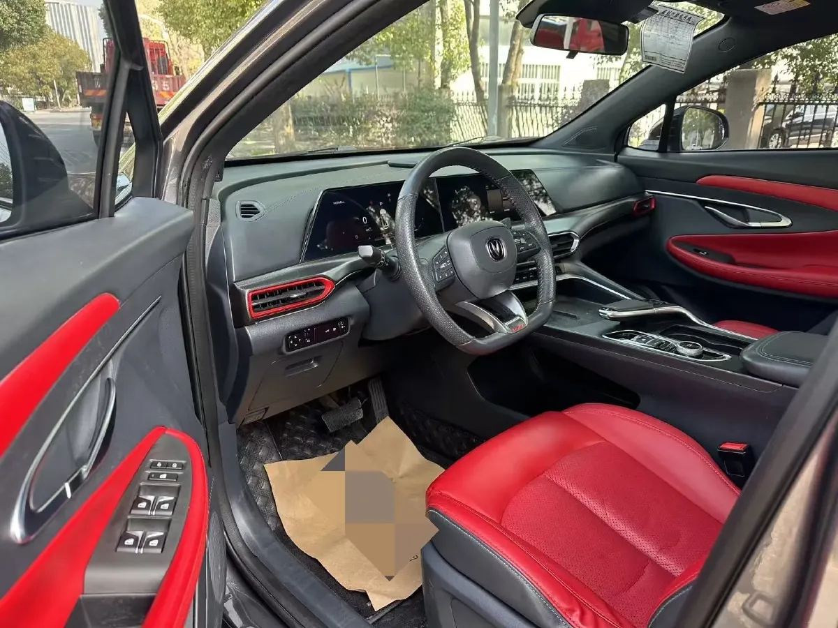 2020 ChangAn UNI-T 1.5T 180HP L4 7DCT,autocango,china used car exporter,china ev exporter,chinese used car exporter,chinese used ev exporter