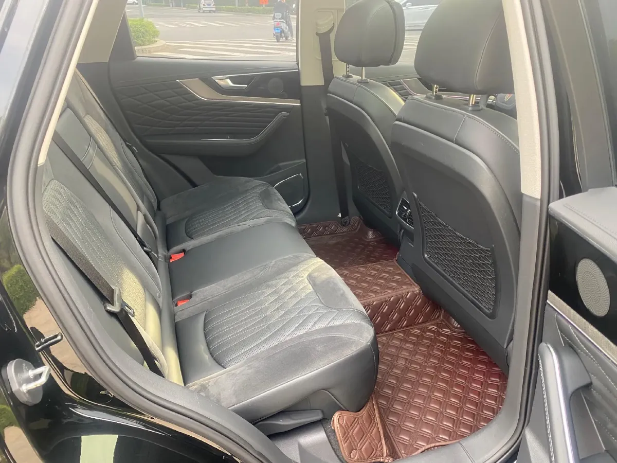 2022 HongQi HS5 2.0T 224HP L4 6AT,autocango,china used car exporter,china ev exporter,chinese used car exporter,chinese used ev exporter
