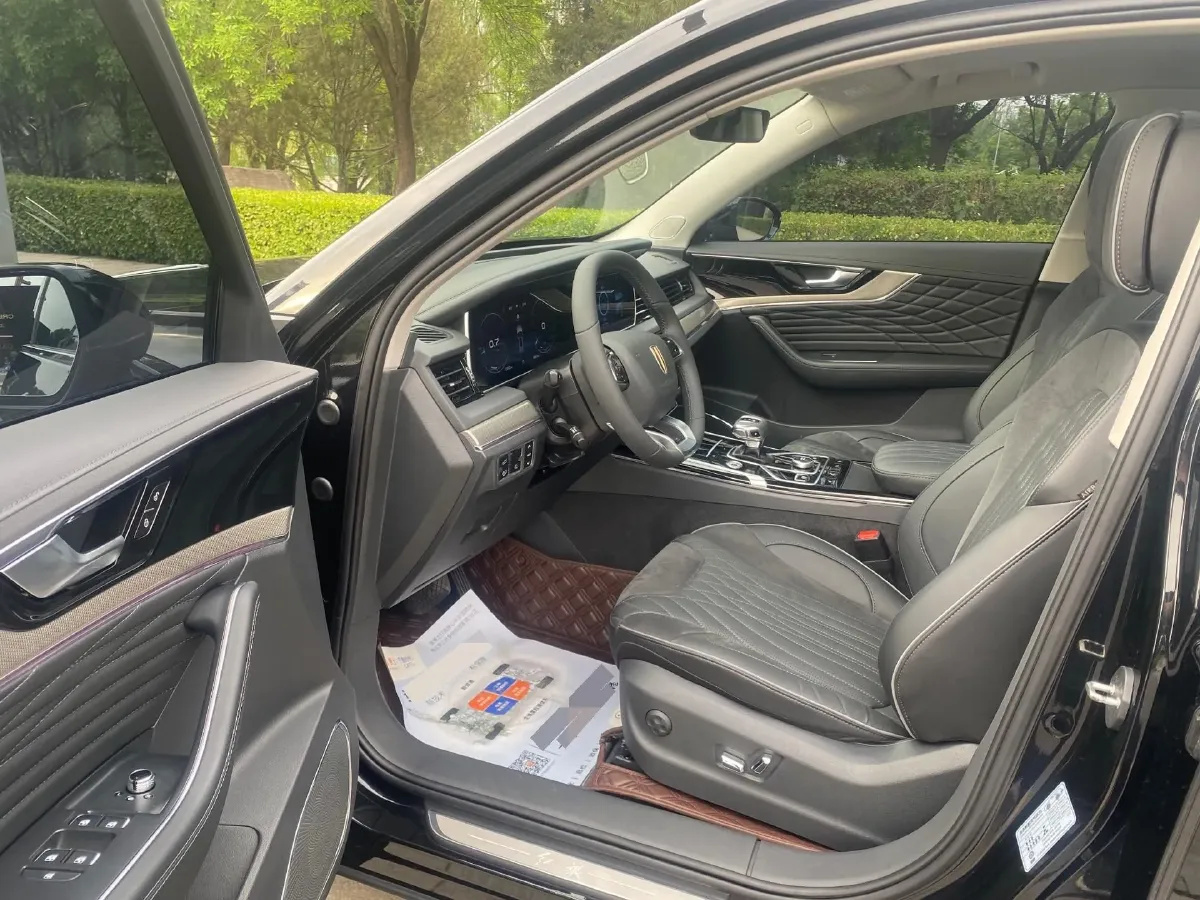 2022 HongQi HS5 2.0T 224HP L4 6AT,autocango,china used car exporter,china ev exporter,chinese used car exporter,chinese used ev exporter
