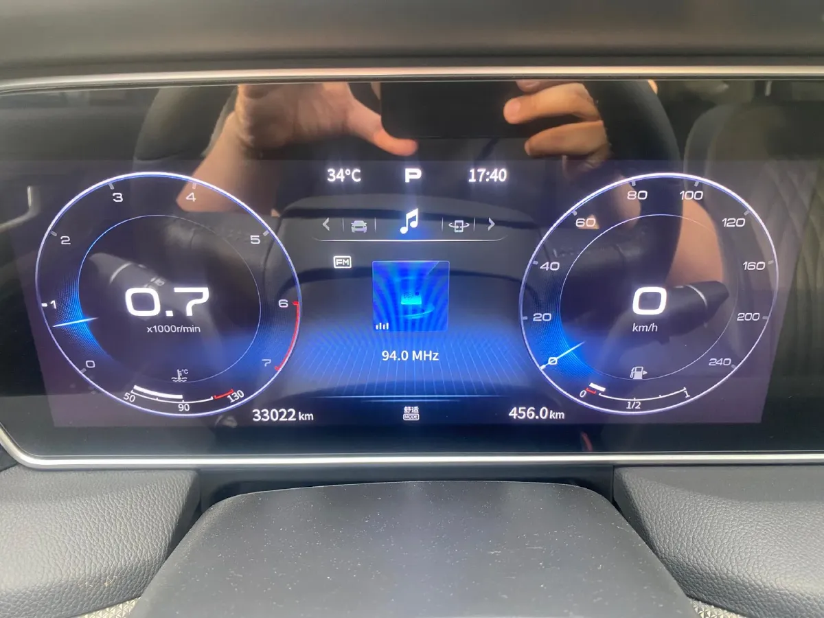 2022 HongQi HS5 2.0T 224HP L4 6AT,autocango,china used car exporter,china ev exporter,chinese used car exporter,chinese used ev exporter