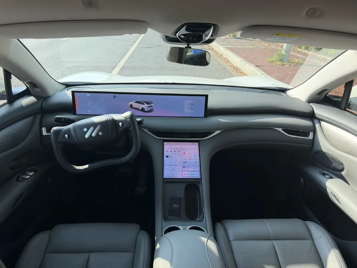 2025 IM LS6 BEV 83KWH,autocango,china used car exporter,china ev exporter,chinese used car exporter,chinese used ev exporter