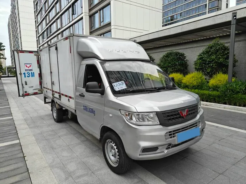 2022 WuLing RongGuang New Truck 1.8L 125HP L4 5MT,autocango,china used car exporter,china ev exporter,chinese used car exporter,chinese used ev exporter