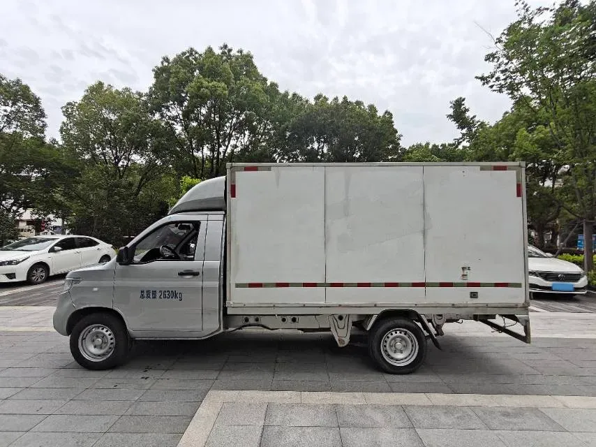 2022 WuLing RongGuang New Truck 1.8L 125HP L4 5MT,autocango,china used car exporter,china ev exporter,chinese used car exporter,chinese used ev exporter