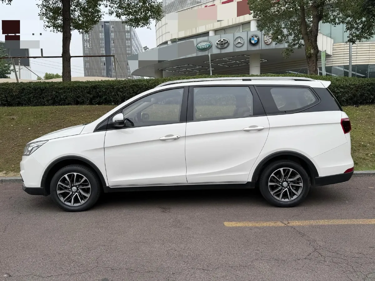 2021 BaoJun 730 1.5T 147HP L4 CVT,autocango,china used car exporter,china ev exporter,chinese used car exporter,chinese used ev exporter